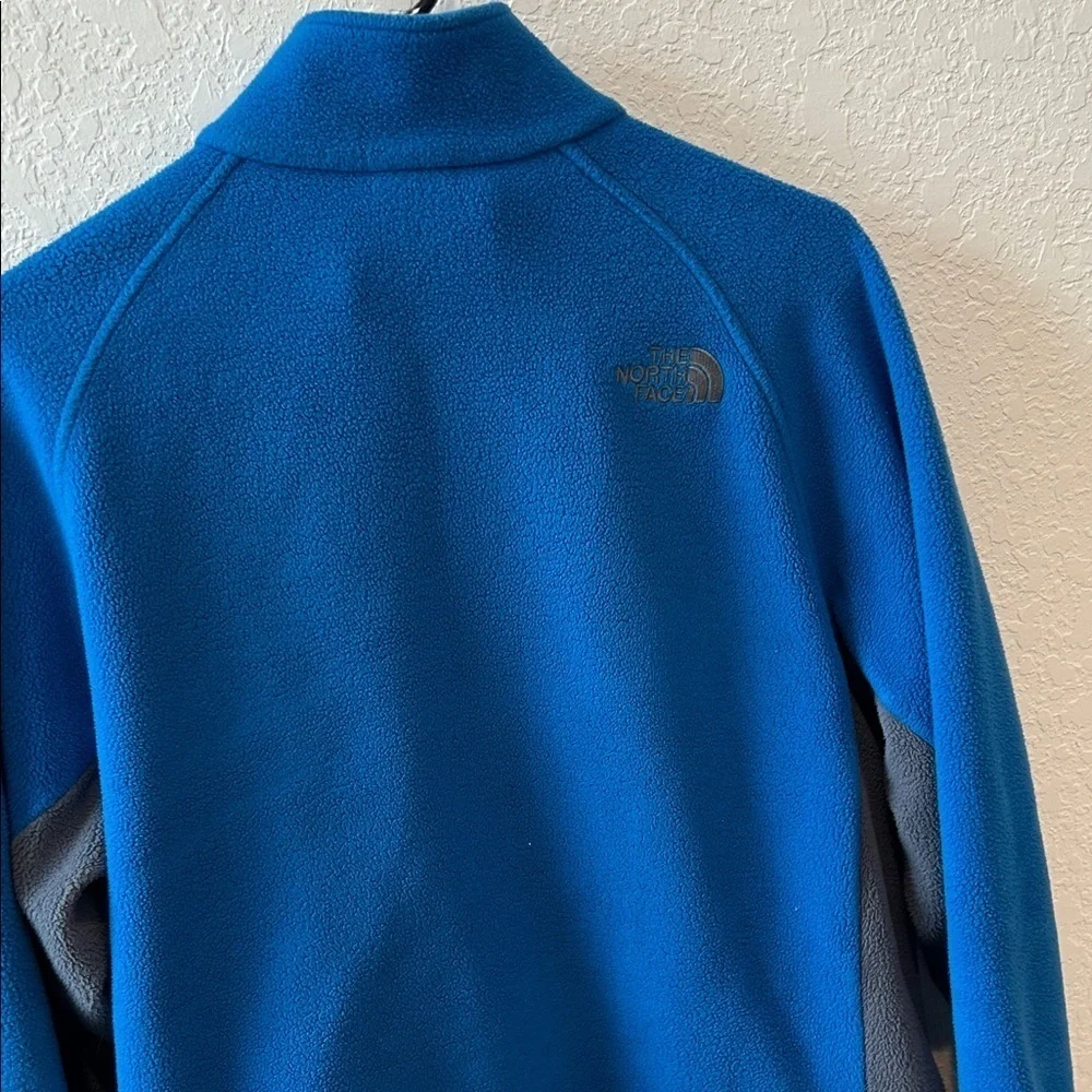 The North Face Men's Blue and Gray Performance Jacket